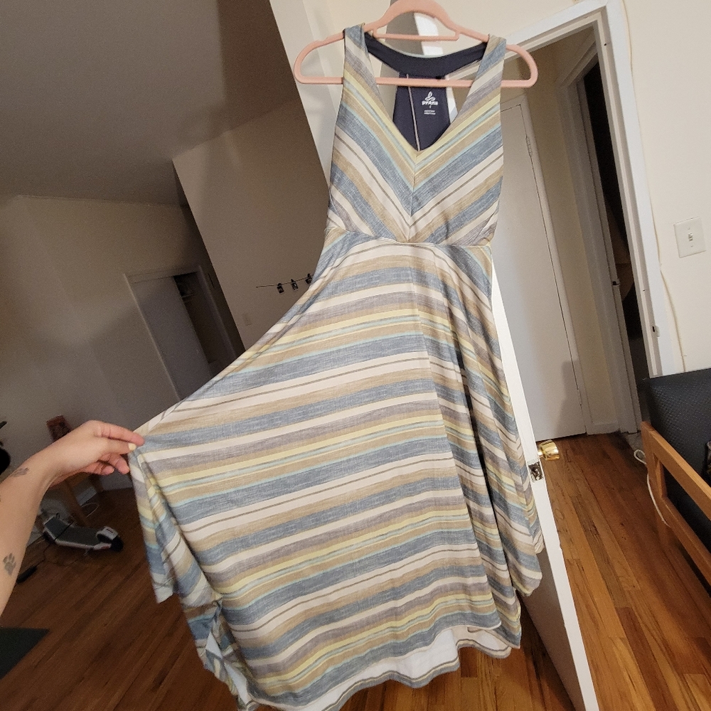 Prana open back stretch blue/cream multi midi length stretch tank dress with bra